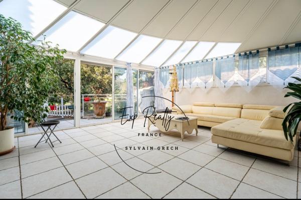 Propriété d’exception 394 m² – Terrain 10 800 m² – Piscine, dépendance, écurie