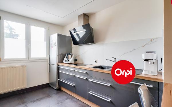 Appartement à vendre    4 pièces • 90 m2 Saint-Priest