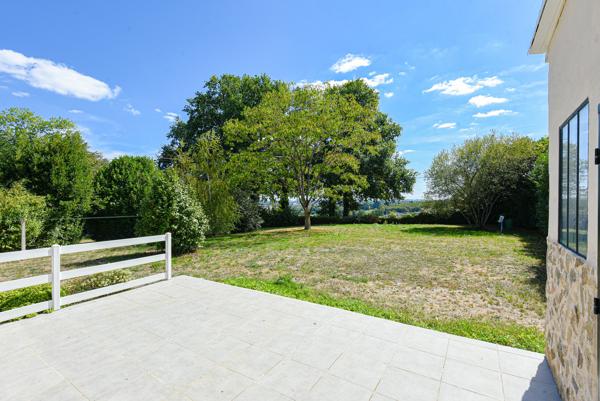 Maison
         5 pièces
        - 136 m² 242 000 € *