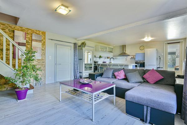 Maison
         5 pièces
        - 136 m² 242 000 € *