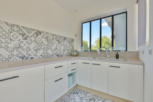 Maison
         5 pièces
        - 136 m² 242 000 € *