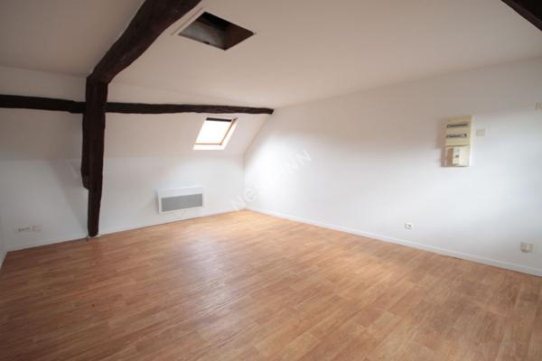 Appartement F3 CENTRE VILLE EPERNON