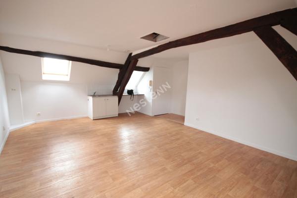 Appartement F3 CENTRE VILLE EPERNON