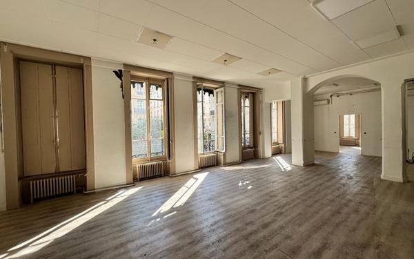 Appartement à vendre    4 pièces • 109 m2 Lyon 2