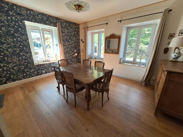 maison rénovée au calme au pied des montagnes