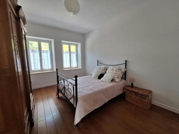 maison rénovée au calme au pied des montagnes