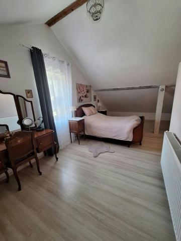 maison rénovée au calme au pied des montagnes