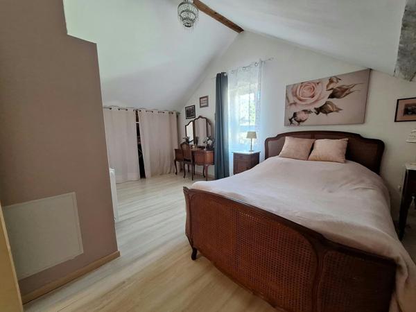 maison rénovée au calme au pied des montagnes