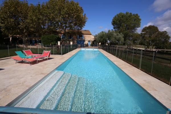 Nîmes (30000) SPLENDIDE MAS 600 M2 HAB, SUR 5HA, PISCINE 20/4, BOX CHEVAUX ...