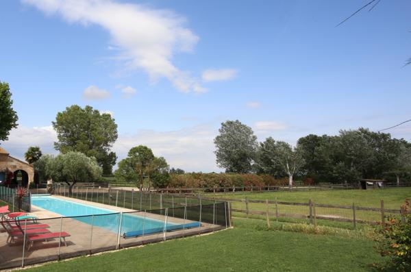 Nîmes (30000) SPLENDIDE MAS 600 M2 HAB, SUR 5HA, PISCINE 20/4, BOX CHEVAUX ...