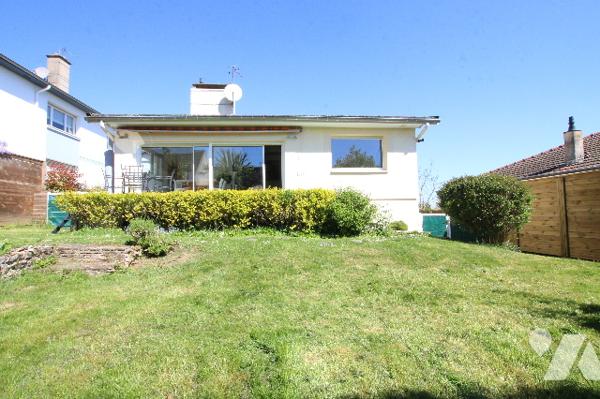 Maison à VANDOEUVRE LES NANCY offrant plusieurs possibilités, de 6 pièces, garage et jardin