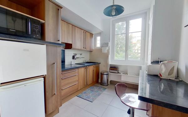 Appartement à louer    2 pièces •  Lyon 6