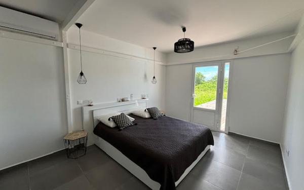 Maison à vendre    4 pièces • 110 m2 Saint-François