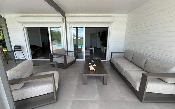 Maison à vendre    4 pièces • 110 m2 Saint-François