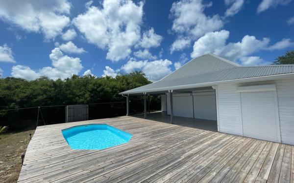 Maison à vendre    4 pièces • 110 m2 Saint-François