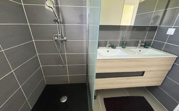 Maison à vendre    4 pièces • 110 m2 Saint-François