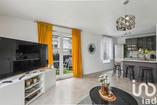 Appartement 3 pièces de 65 m² à Saulx-les-Chartreux (91160)