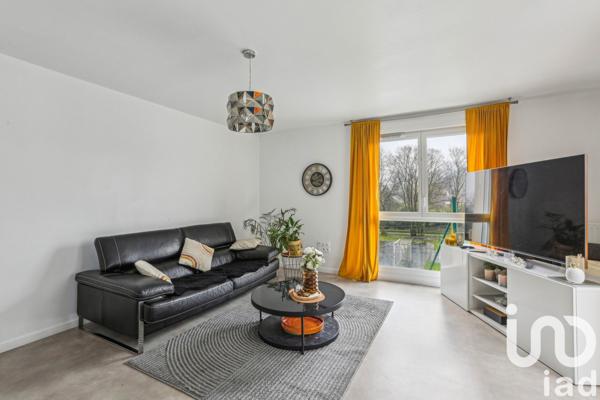 Appartement 3 pièces de 65 m² à Saulx-les-Chartreux (91160)