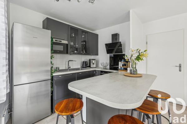Appartement 3 pièces de 65 m² à Saulx-les-Chartreux (91160)
