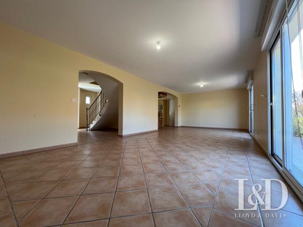 Maison de standing proche gare et hôpital