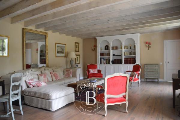 Loudun, Maison de village 5 Chambres -  323 m² à vendre