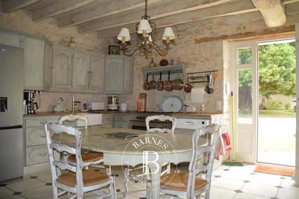 Loudun, Maison de village 5 Chambres -  323 m² à vendre
