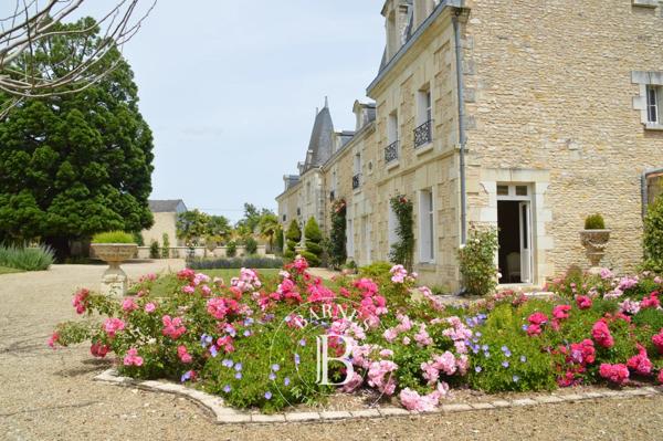 Loudun, Maison de village 5 Chambres -  323 m² à vendre
