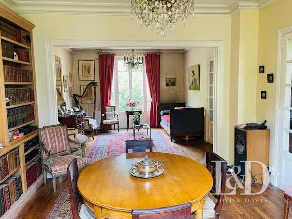 Ravissante maison à St Cloud quartier Montretout