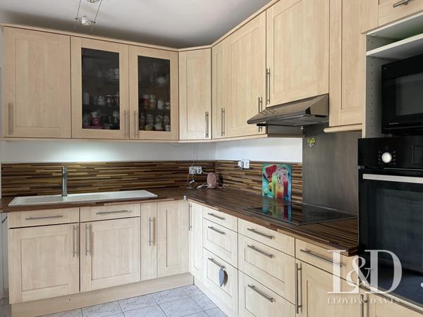 Charmante Maison - Castelnau-le-Lez  - 5 pièces - 135 m2 - Terrain de 758 m2 arboré et piscinable -