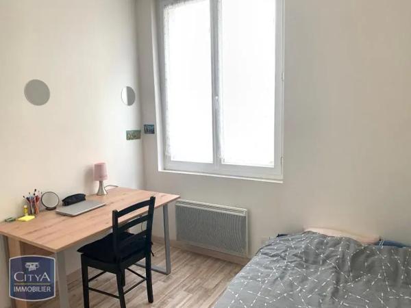 Appartement à louer 2 pièces 27.8m² Saumur (49400)