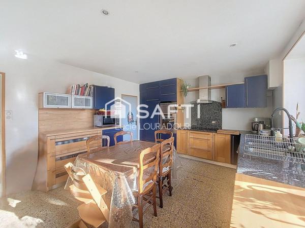 Maison de ville T5 rénovée – Neuves-Maisons centre