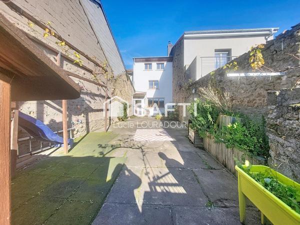 Maison de ville T5 rénovée – Neuves-Maisons centre