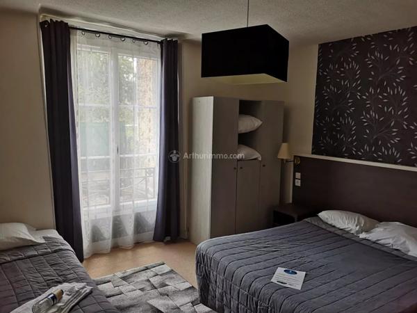 Vente Hôtel 13 pièces 834 m2 à Saint-Calais