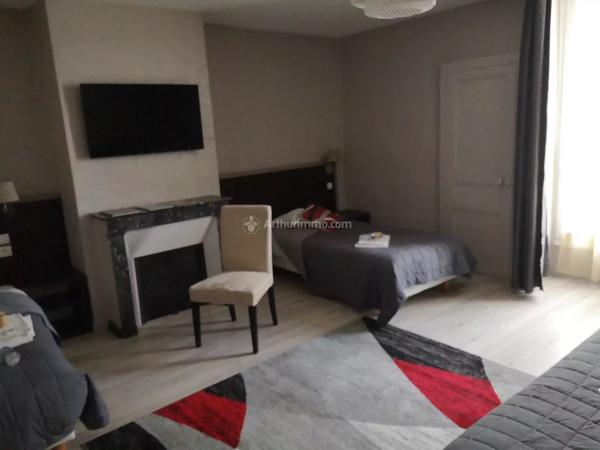 Vente Hôtel 13 pièces 834 m2 à Saint-Calais