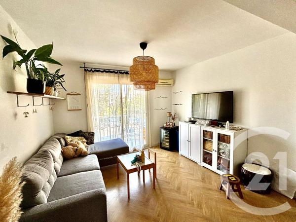 Appartement à vendre  2 pièces - 57 m 2   MARSEILLE  - 13005
