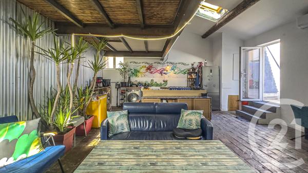 Appartement à vendre  2 pièces - 57 m 2   MARSEILLE  - 13005
