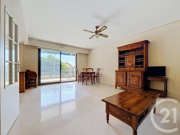 Appartement T2 à vendre  2 pièces - 56,87 m 2   MARSEILLE  - 13008