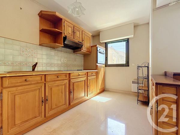 Appartement T2 à vendre  2 pièces - 56,87 m 2   MARSEILLE  - 13008