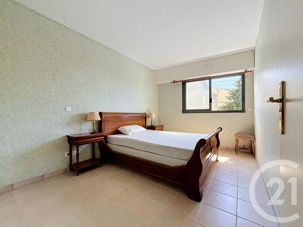Appartement T2 à vendre  2 pièces - 56,87 m 2   MARSEILLE  - 13008