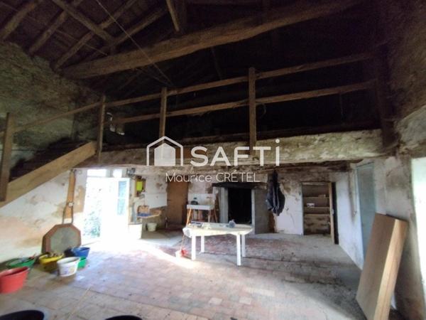 MAISON A RENOVER ENTIEREMENT+GRANGE+HANGAR+TERRAIN