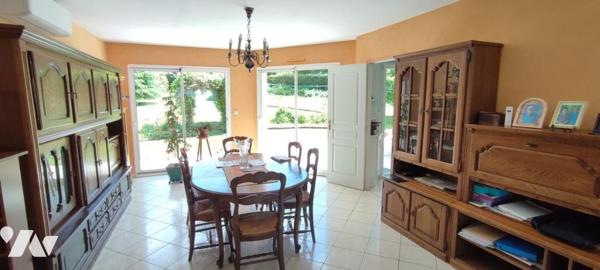 Maison de 2002 170 m² 6 chambres avec sous-sol complet sur une parcelle de plus de 2000 m² 