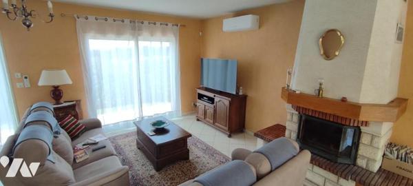 Maison de 2002 170 m² 6 chambres avec sous-sol complet sur une parcelle de plus de 2000 m² 