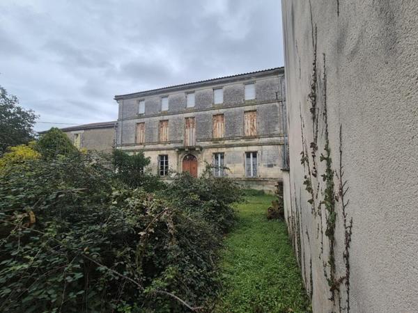 Maison à vendre |  Mornac |  5 pièces | 260 m²