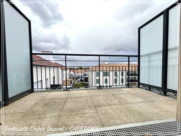 Appartement à vendre 2 pièces 46m2 - VAUJOURS (93) - Dernier étage - Balcon - Parking - Cave