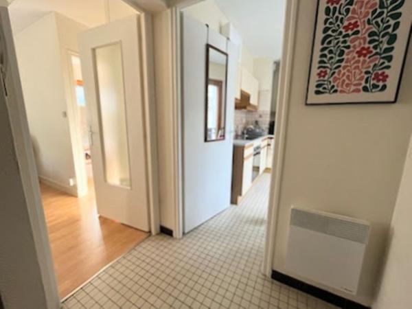 NANTES- Centre-Historique Appartement Type 2 de 40.56m² - ascenseur- Parking, Nantes 44000
