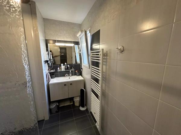 Maison de plain‑pied moderne de 2016 classé A,  2 chambres et 1 bureau