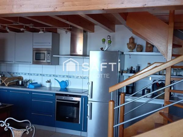 LA VUE SUR LA GRANDE BLEUE...SPACIEUX.....CHALEUREUX