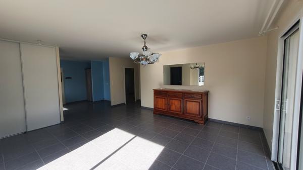 Villa de 70m2 au centre ville de Hagetmau (40) Villa de 70m2 au centre ville de Hagetmau (40)