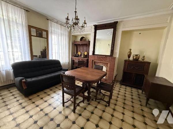Maison à vendre à ARQUES dans le Pas de Calais (62).

A proximité de SAINT OMER, maison bourg...