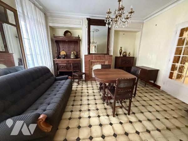 Maison à vendre à ARQUES dans le Pas de Calais (62).

A proximité de SAINT OMER, maison bourg...